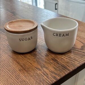 Rae Dunn Cream and Sugar Set with Wooden Lid